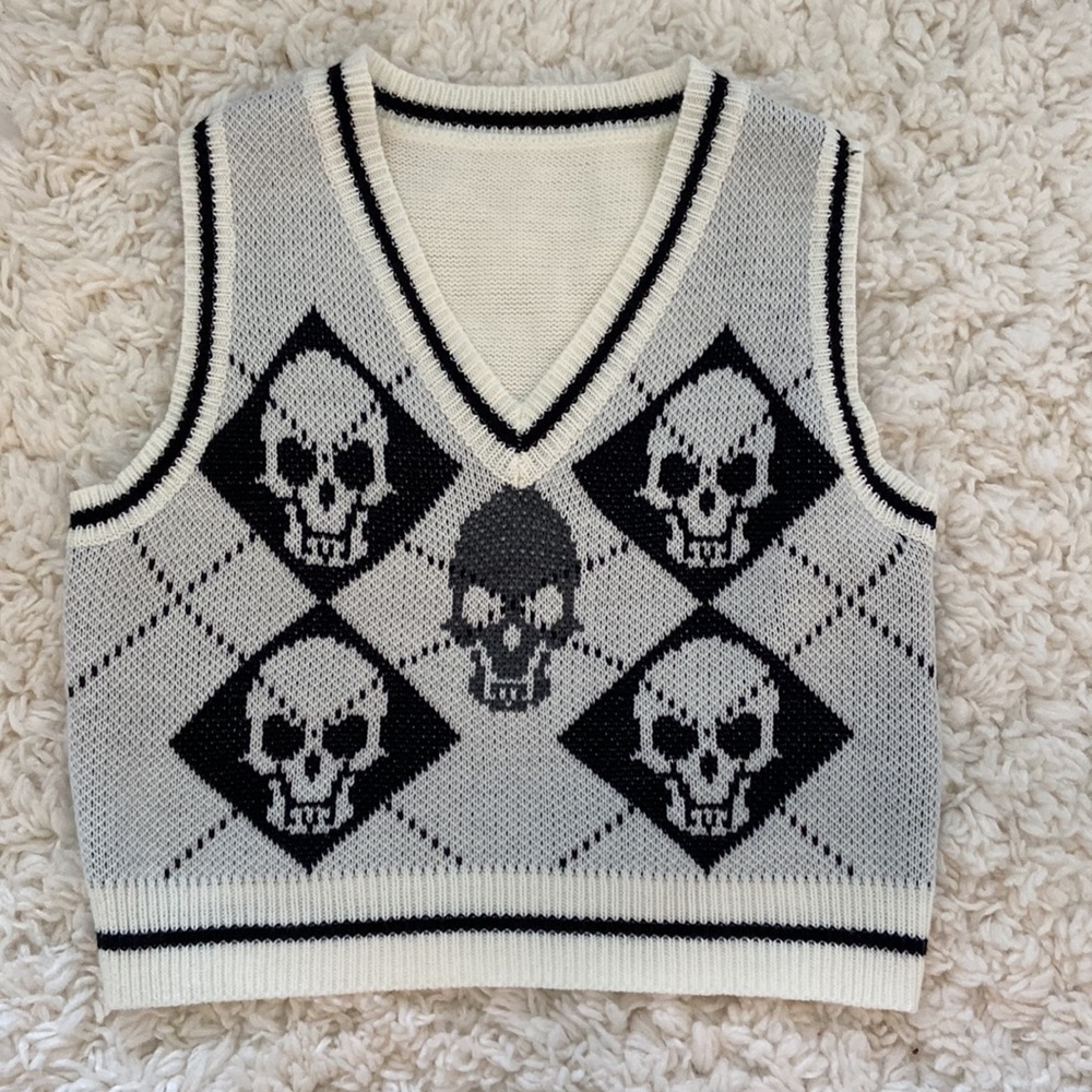 Black and white skull pattern knitted sweater vest